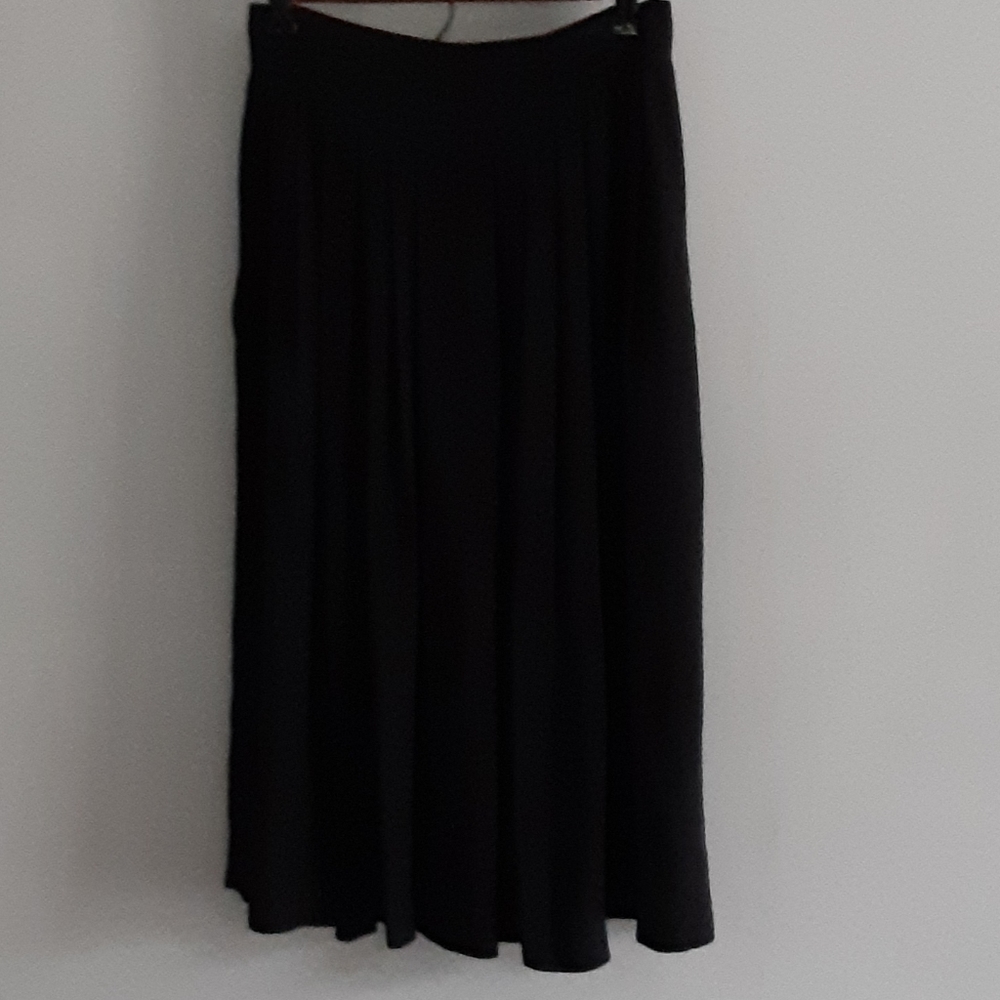 Elegant Black Midi Skirt